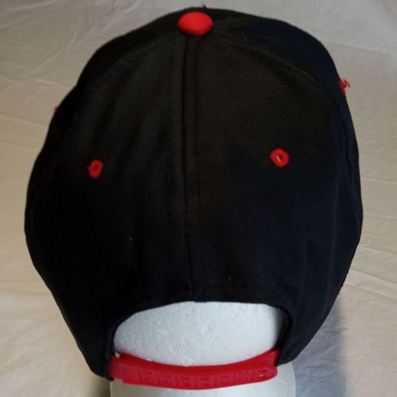 Horse Racing Embroidered Cap - Picture 3 of 4